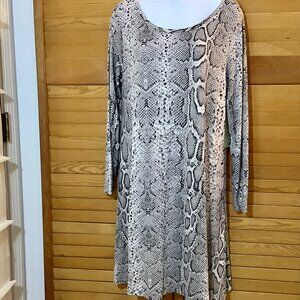 Snakeskin Design Dress Slip On Long Sleeve Rayon / Spandex Lg. Scoop neck  NWT